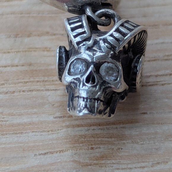 Single Skull Earring Sterling Silver - Picture 4 of 4